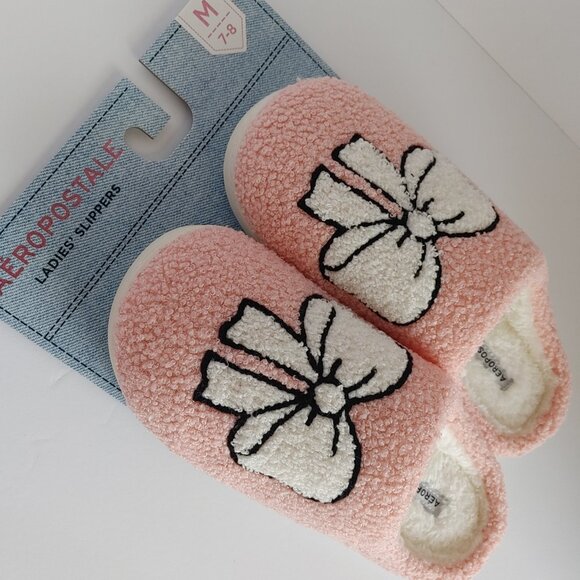Pink Cozy Slippers with Bow - Women's Size Med. 7-8 NWT - Picture 11 of 15